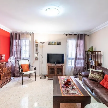 Flatguest + 2 Bdr + Wifi + 4pax Апартаменты *