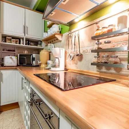 Flatguest + 2 Bdr + Wifi + 4pax Инхенио