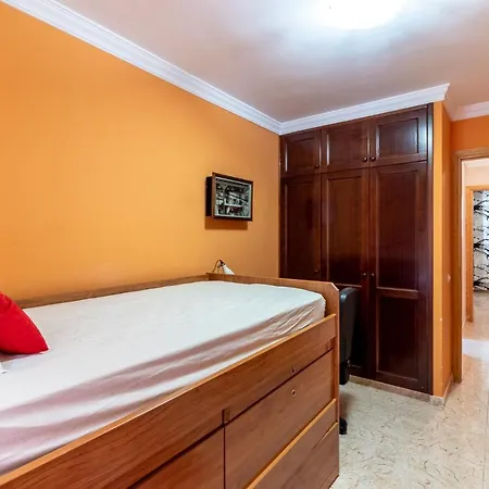 Flatguest + 2 Bdr + Wifi + 4pax Инхенио